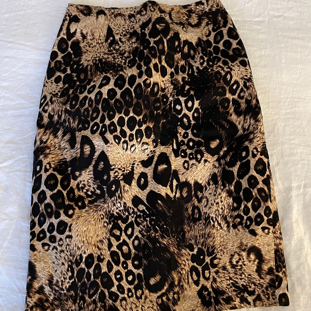 LEOPARD PRINT PENCIL SKIRT